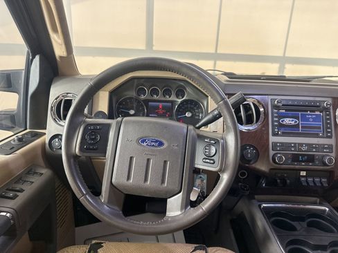 Used 2012 Ford F250 Lariat w/ Lariat Interior Pkg AWD/4WD image 11