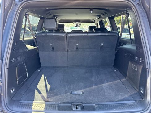 Used 2024 Jeep Wagoneer L Series II w/ Flexible Seating Group image 19