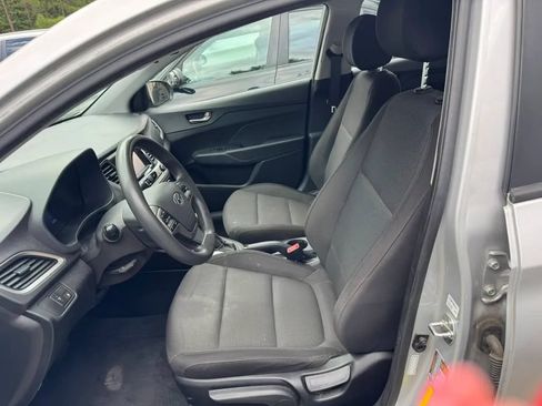 Used 2019 Hyundai Accent SE FWD image 4