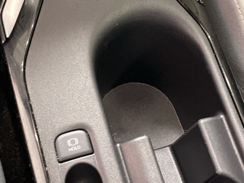 Certified 2025 Toyota Corolla SE image 28