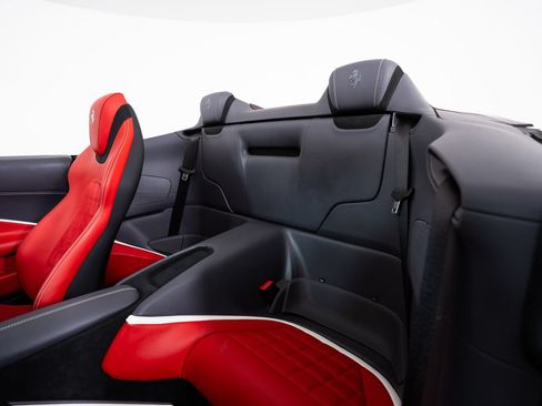 Certified 2025 Ferrari Roma Spider RWD image 29