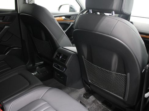 Used 2023 Audi Q5 2.0T Premium w/ Convenience Package AWD/4WD image 22