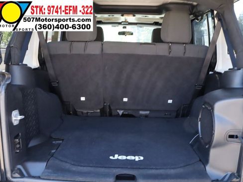 Used 2012 Jeep Wrangler Unlimited Sahara w/ Connectivity Group AWD/4WD image 15