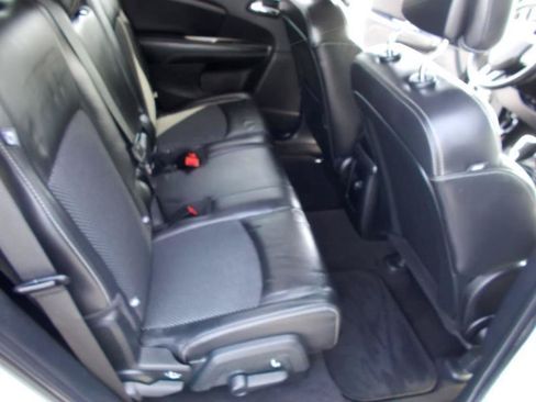 Used 2017 Dodge Journey Crossroad w/ Popular Equipment Group FWD image 23