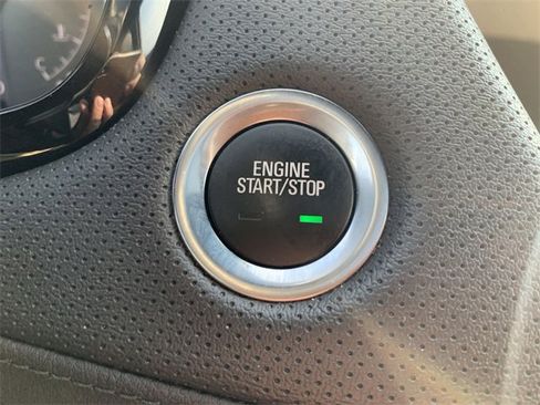 Certified 2022 Cadillac XT5 Sportv w/ LPO, Floor Liner Package image 17