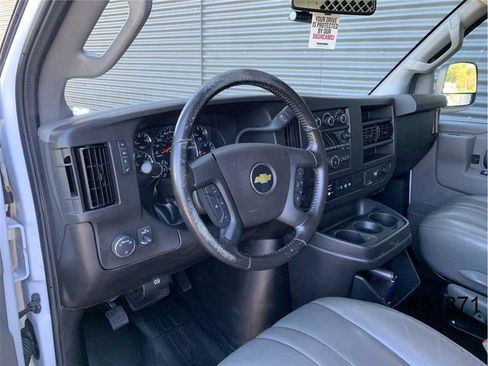 Used 2021 Chevrolet Express 2500 w/ Driver Convenience Package image 26
