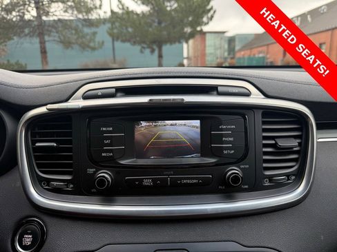 Used 2016 Kia Sorento EX w/ EX Premium Package image 17
