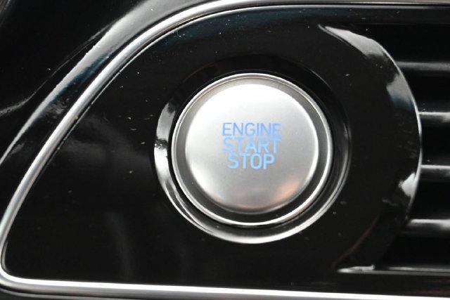 Used 2021 Genesis G70 2.0T RWD image 26