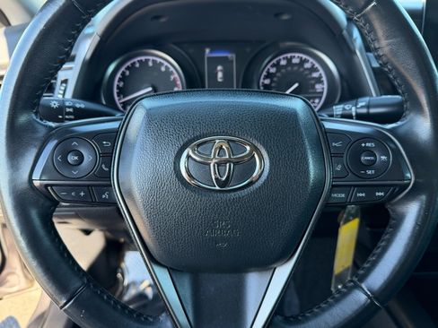 Used 2022 Toyota Camry SE image 31