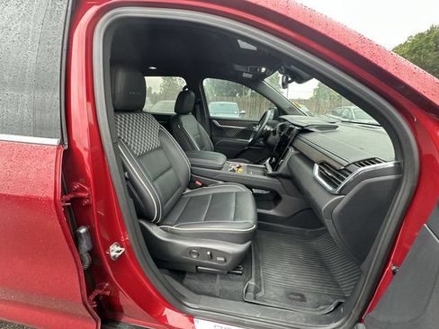 Used 2024 GMC Acadia Denali FWD image 13