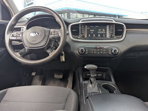 Used 2019 Kia Sorento AWD image 27