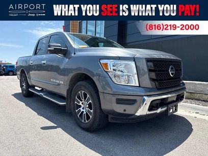 Used 2020 Nissan Titan SV w/ SV Convenience Package