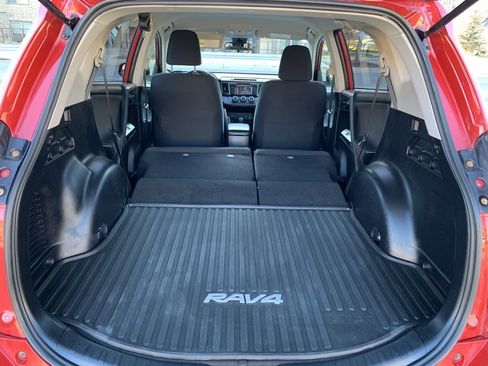 Used 2017 Toyota RAV4 LE image 30