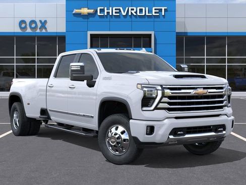 New 2026 Chevrolet Silverado 3500 High Country AWD/4WD image 7
