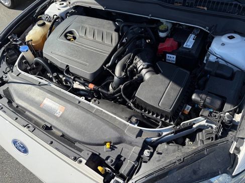 Used 2015 Ford Fusion SE w/ Equipment Group 202A image 22