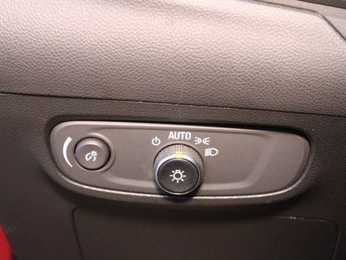 Used 2024 Buick Encore GX Sport Touring image 19