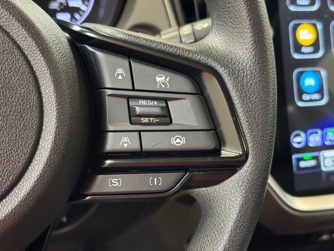 Used 2024 Subaru Crosstrek 2.0i Premium image 32