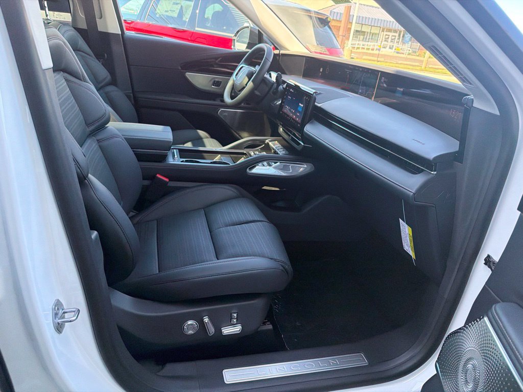 New 2026 Lincoln Nautilus Reserve AWD/4WD image 7