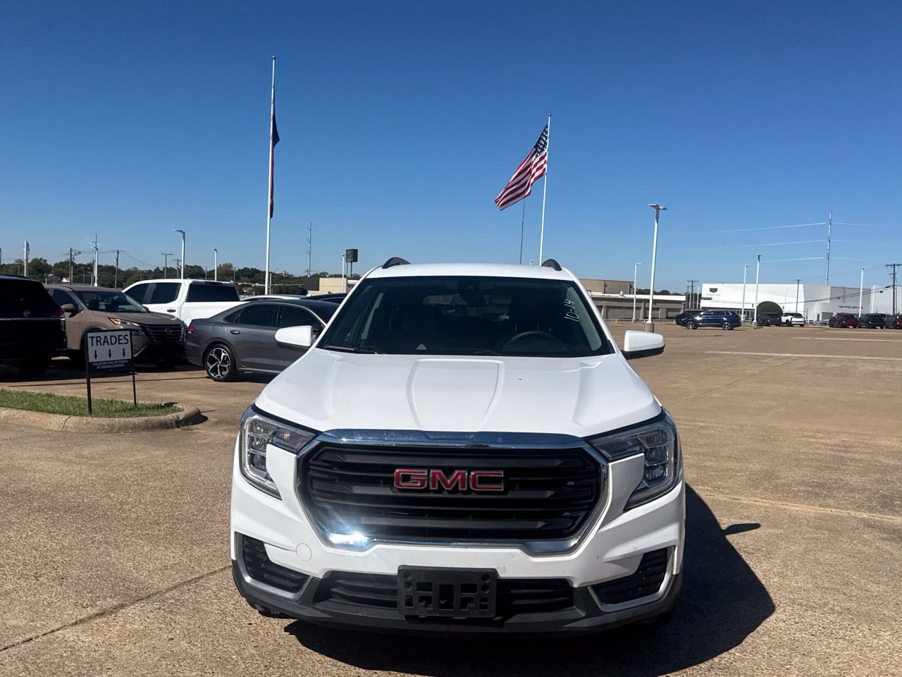 Used 2022 GMC Terrain SLE w/ Driver Convenience Package FWD image 6