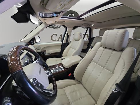Used 2017 Land Rover Range Rover HSE image 10