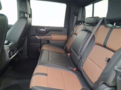 Used 2021 Chevrolet Silverado 2500 High Country w/ Safety Package II image 18