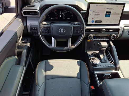 Used 2024 Toyota Tacoma 4x4 Double Cab Hybrid image 11