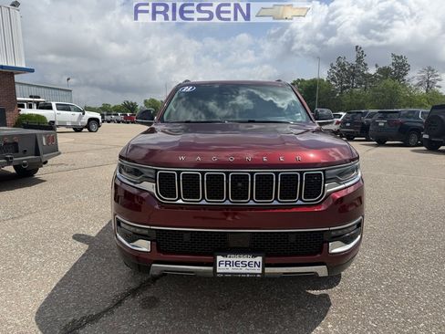 Used 2023 Jeep Wagoneer L Series III w/ Premium Group I image 7