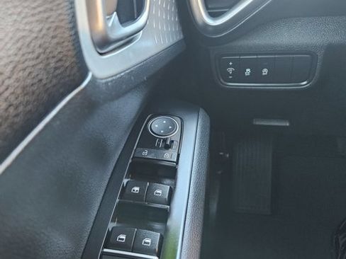 Used 2023 Kia Soul LX image 18