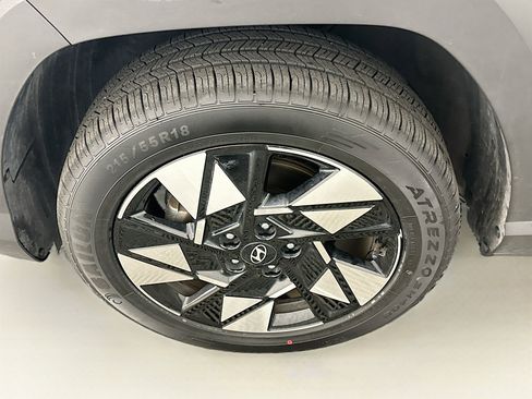 Used 2024 Hyundai Kona SEL image 11