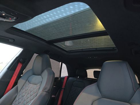 New 2026 Audi SQ8 Prestige image 3