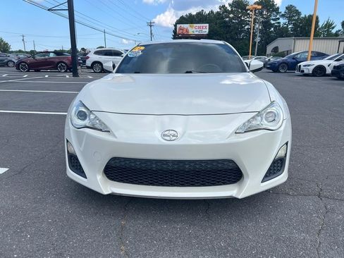 Used 2013 Scion FR-S RWD image 2