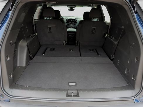 Used 2023 Chevrolet Traverse LT AWD/4WD image 38