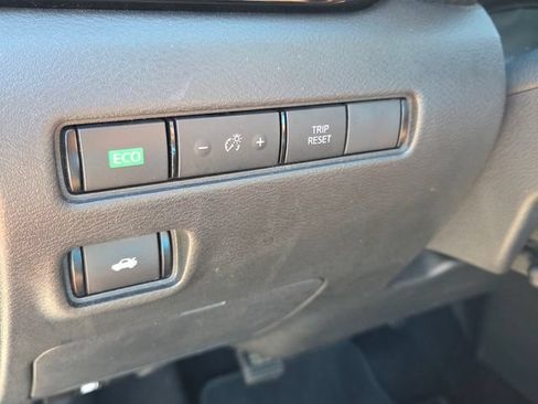 Used 2023 Nissan Sentra SV w/ Trunk Package FWD image 28