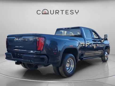 Used 2024 GMC Sierra 3500 Denali Ultimate image 3