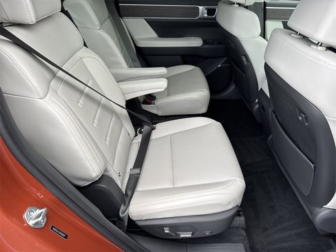 Used 2024 Hyundai Santa Fe Calligraphy image 15