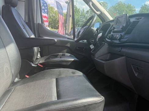 Used 2022 Ford Transit 250 Medium Roof RWD image 8