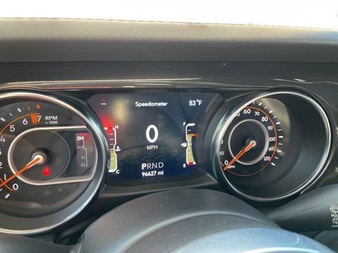 Used 2021 Jeep Wrangler Unlimited Sahara AWD/4WD image 13