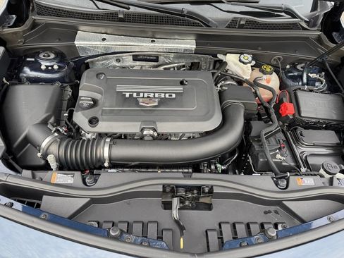 Used 2021 Cadillac XT4 Premium Luxury image 8