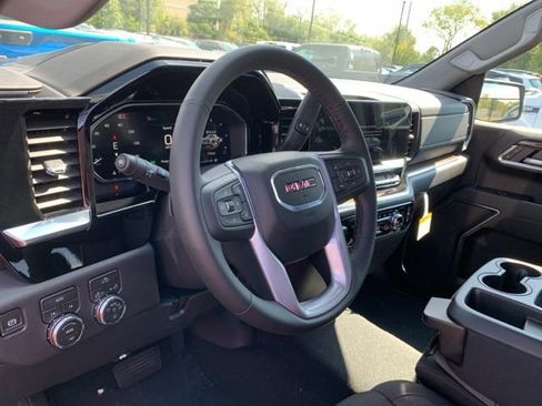 New 2026 GMC Sierra 1500 Elevation image 13