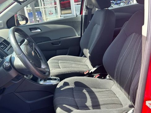 Used 2015 Chevrolet Sonic LT FWD image 7