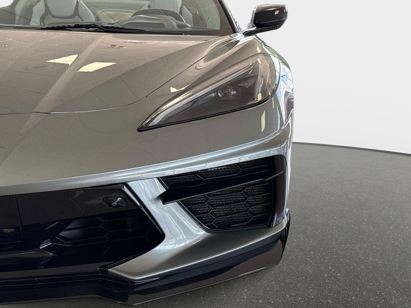 Used 2023 Chevrolet Corvette Stingray Premium Conv w/ Z51 Performance Package RWD image 11