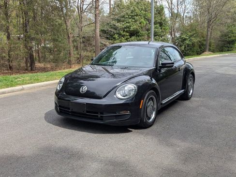 Used 2016 Volkswagen Beetle 1.8T Classic image 2