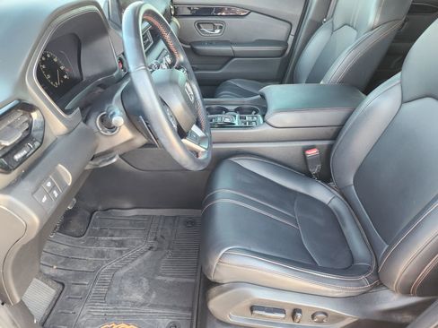 Used 2023 Honda Pilot TrailSport image 15