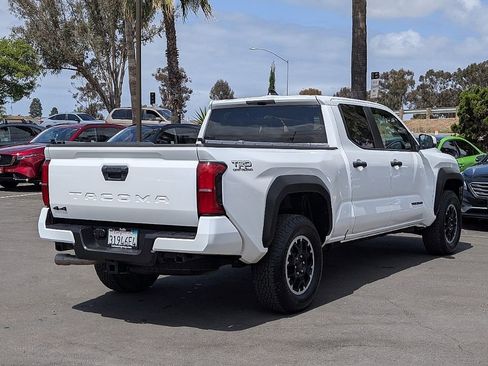 Used 2025 Toyota Tacoma TRD Off-Road AWD/4WD image 11