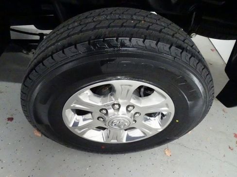 Certified 2024 RAM 2500 Big Horn w/ Sport Appearance Package image 28