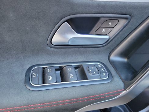 Used 2023 Mercedes-Benz CLA 250 image 18