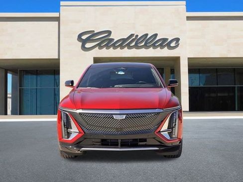 New 2026 Cadillac Lyriq Luxury image 7