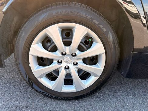 Used 2025 Toyota Corolla LE w/ Convenience Package FWD image 31