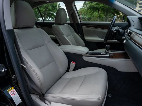 Used 2013 Lexus GS 350 w/ Premium Pkg RWD image 16