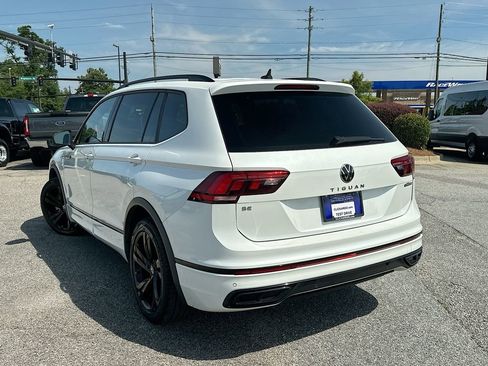Used 2024 Volkswagen Tiguan SE R-Line FWD image 6